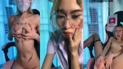 หลุดคลิปเสียวนักศึกษาไทย สาวแว่นน่าเย็ด คลิปหลุดไลฟ์สด นักศึกษาแว่นถอดชุดโชว์หุ่น